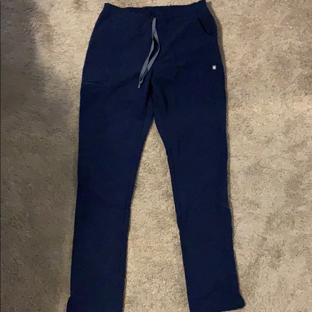 Figs Yola tall M scrub pants